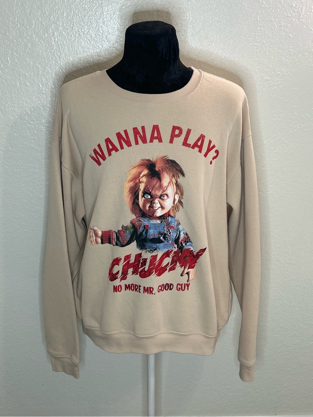 Chucky “Wanna Play?” Graphic Crewneck XL